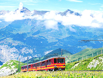 【悠閒時光】瑞士終極挑戰１０日～三大景觀列車、二大湖區住宿、萊茵瀑布、琉森湖遊船
